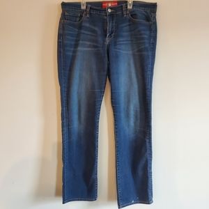 Lucky Brand Mid Rise Sweet Straight Jean